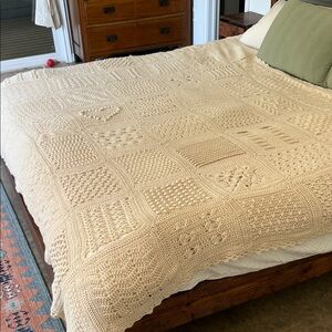 EUC Large Boho Cream Knitted Quilt